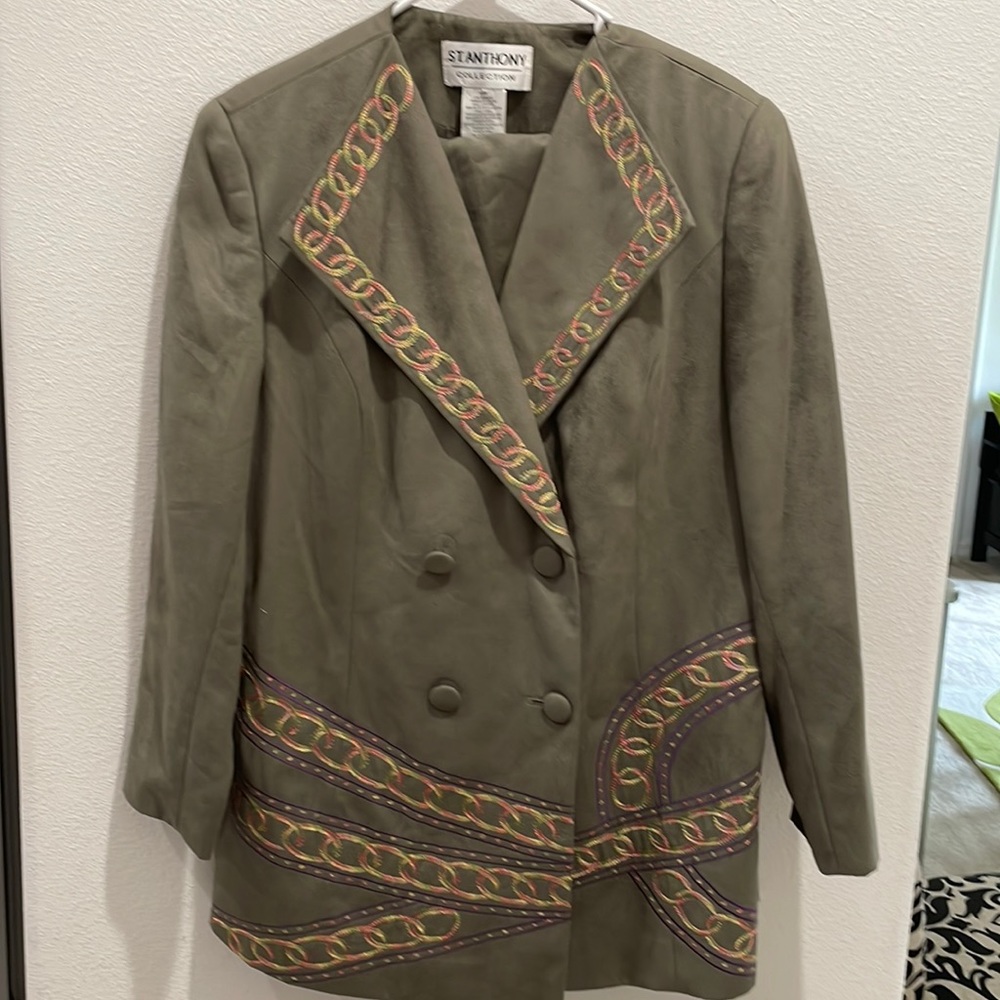St Anthony 2pc Suit